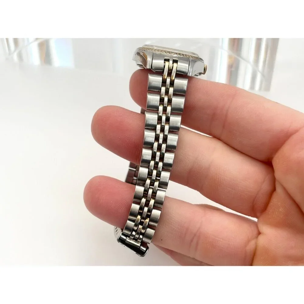 Timex Indiglo Silver Toned Fluted Bezel Vintage Wristwatch - 25mm - WORKS!